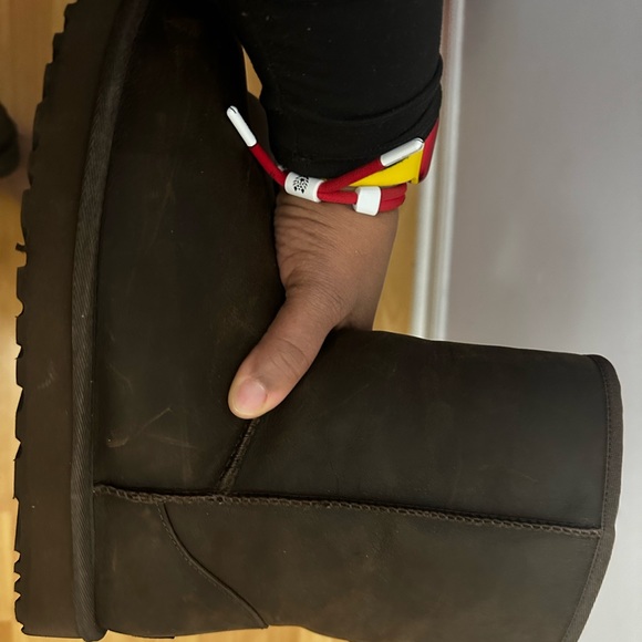 Chocolate UGG boots - Picture 4 of 5